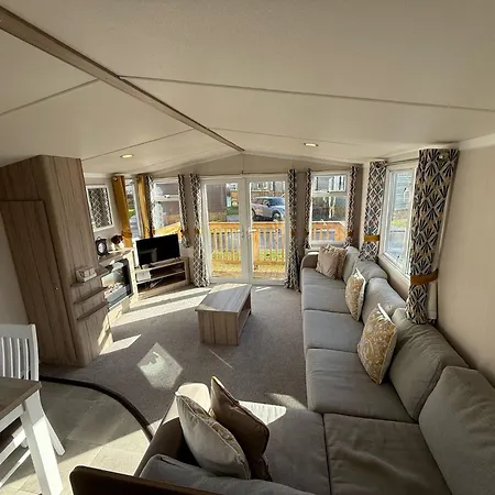 Starling With Hot Tub At Brickyard Lakes * Amotherby